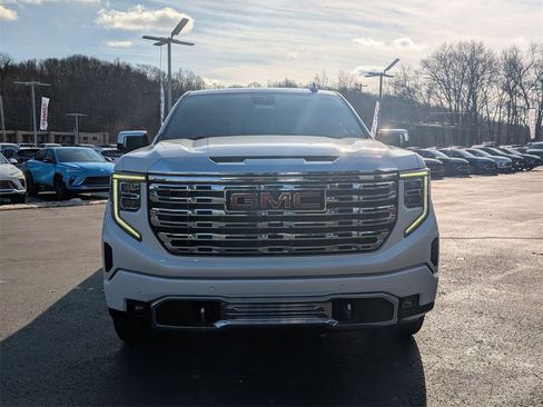 Certified 2022 GMC Sierra 1500 Denali w/ Technology Package image 2