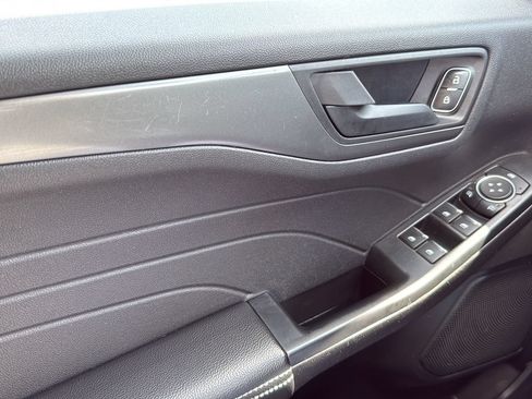 Used 2025 Ford Escape Active FWD image 11