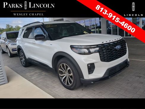 Used 2025 Ford Explorer ST-Line w/ Premium Package RWD image 1