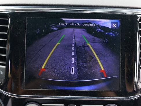Used 2020 Jeep Grand Cherokee Overland RWD image 36