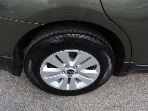 Used 2019 Subaru Outback 2.5i Premium AWD/4WD image 19