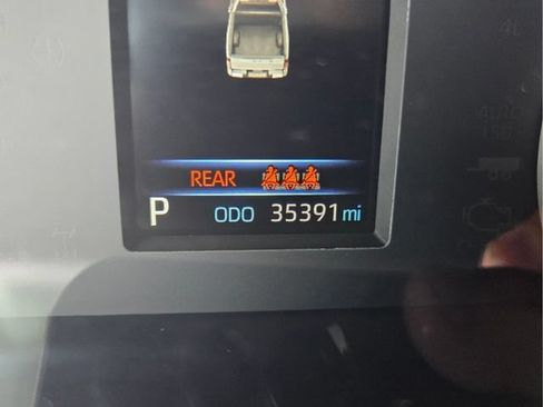 Used 2023 Toyota Tundra SR5 w/ SR5 Convenience Package AWD/4WD image 33