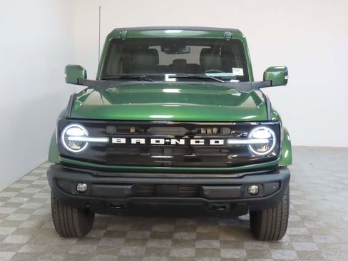 Used 2023 Ford Bronco Outer Banks image 2