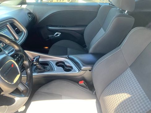 Used 2022 Dodge Challenger GT AWD/4WD image 10
