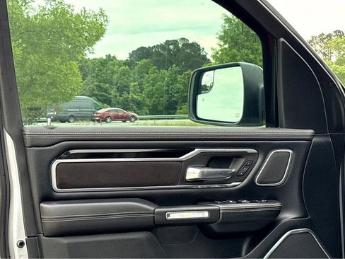 Used 2021 RAM 1500 Laramie RWD image 10