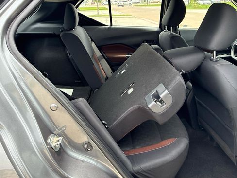 Used 2022 Nissan Kicks SR FWD image 34