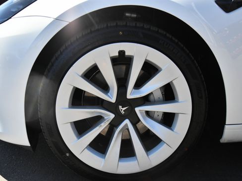 Used 2023 Tesla Model 3 Standard Range RWD image 12