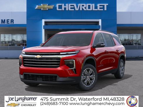 New 2026 Chevrolet Traverse LT w/ Driver Confidence Package AWD/4WD image 7