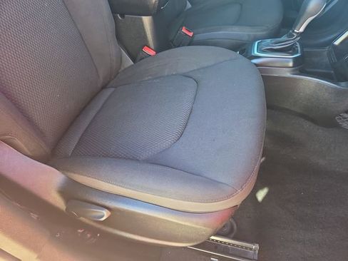 Used 2018 Jeep Renegade Altitude image 29