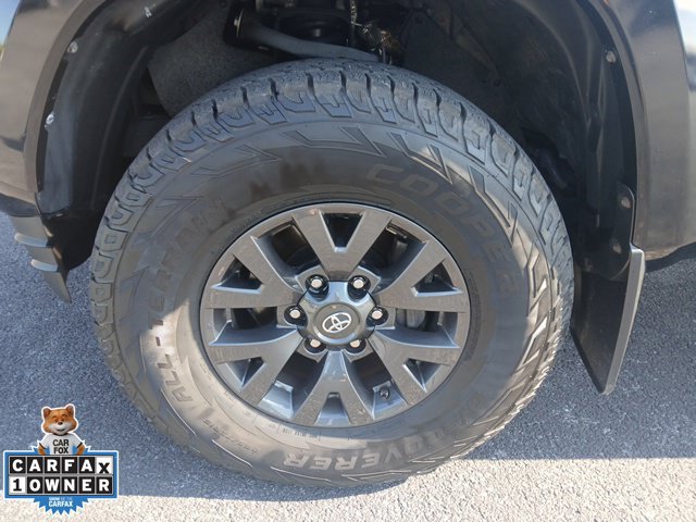Used 2020 Toyota Tacoma SR5 AWD/4WD image 2