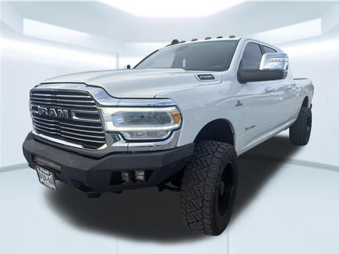 Used 2024 RAM 2500 Laramie AWD/4WD image 2