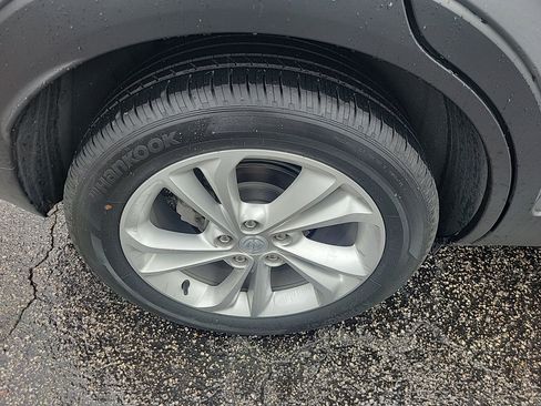 Used 2023 Buick Encore GX Preferred FWD image 11