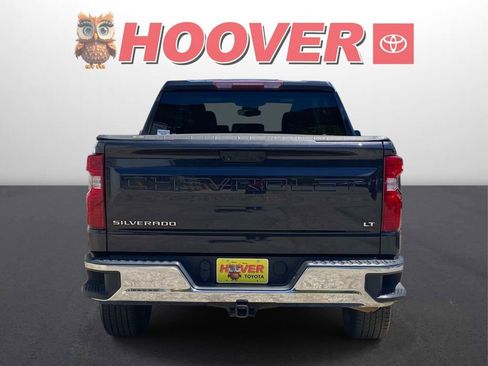 Used 2022 Chevrolet Silverado 1500 LT RWD image 3
