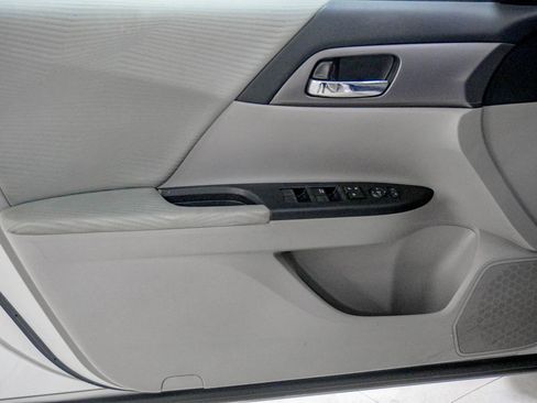 Used 2014 Honda Accord LX image 16