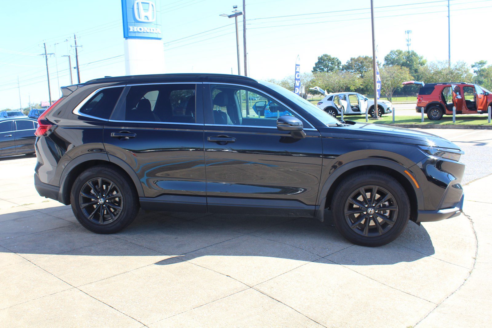 Used 2023 Honda CR-V Sport image 3