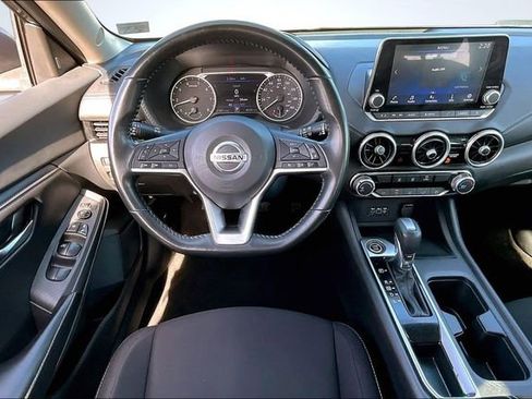 Used 2022 Nissan Sentra SV image 8