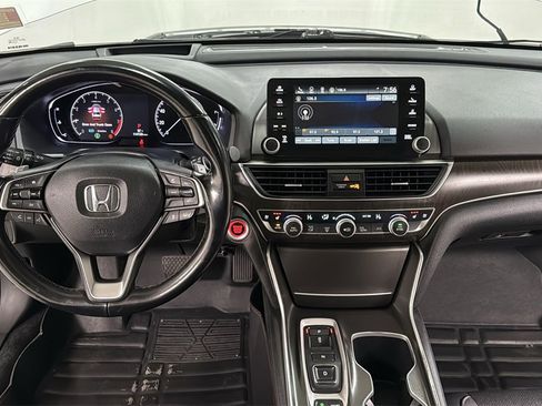 Used 2020 Honda Accord Touring image 9