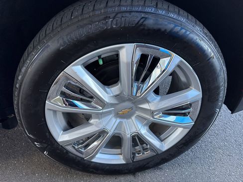 Used 2021 Chevrolet Tahoe High Country image 12