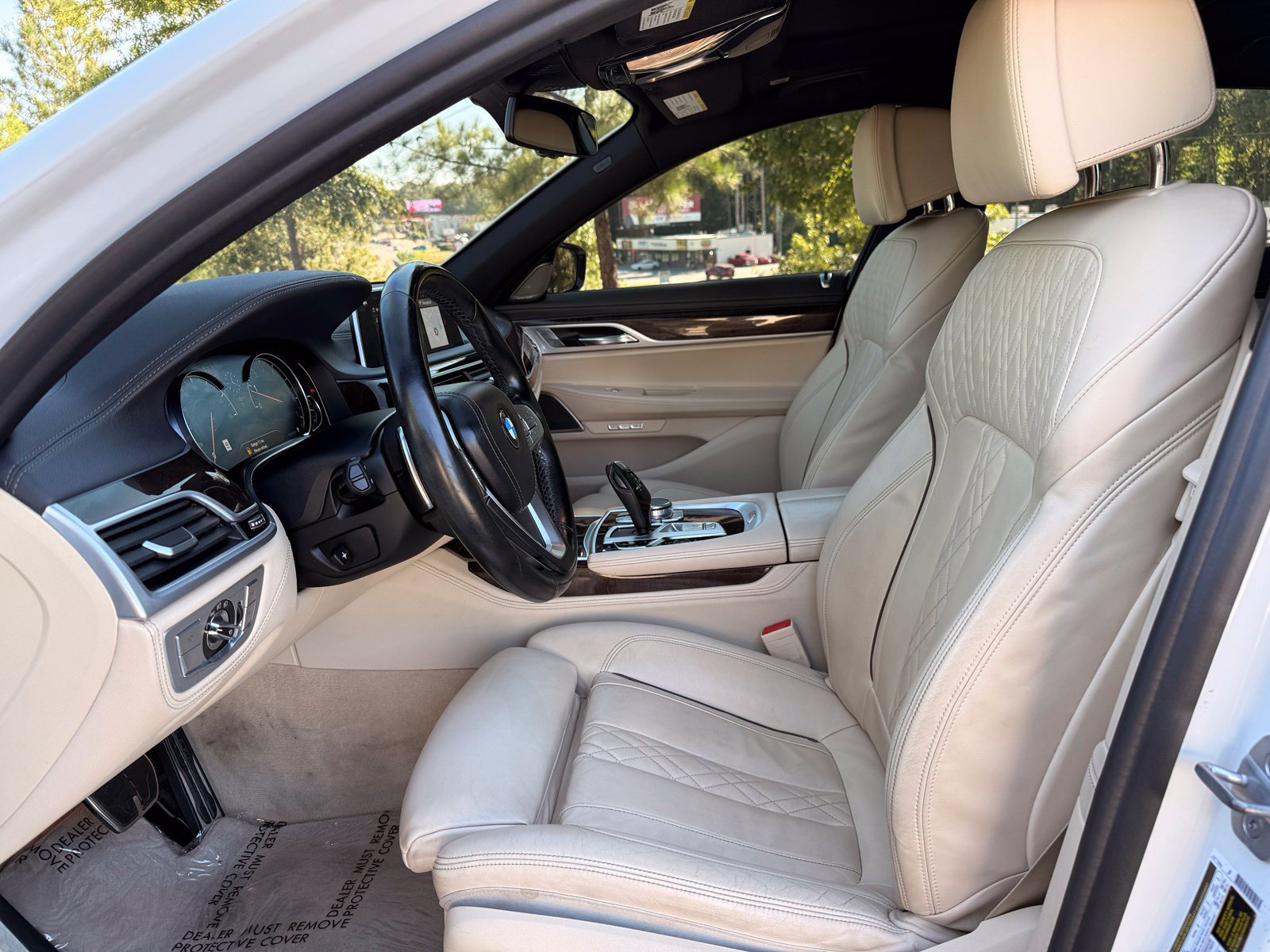 Used 2018 BMW 750i RWD image 35