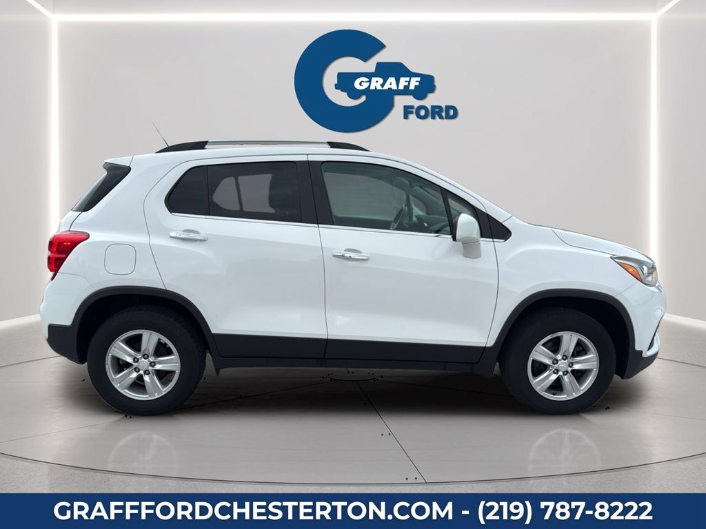 Used 2018 Chevrolet Trax LT w/ LT Convenience Package AWD/4WD image 5
