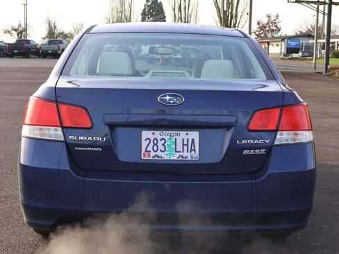 Used 2011 Subaru Legacy 2.5i Premium image 5
