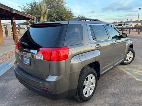Used 2011 GMC Terrain SLE FWD image 5