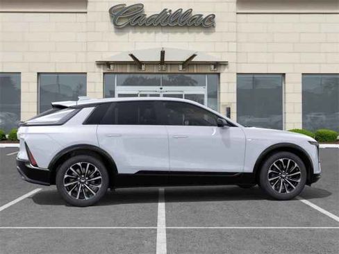 New 2026 Cadillac Lyriq Sport image 5