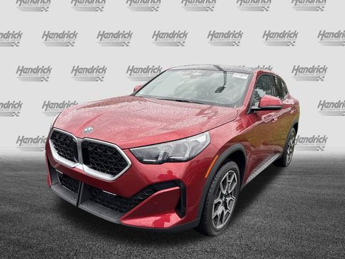 Used 2025 BMW X2 xDrive28i AWD/4WD image 13