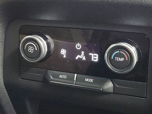 New 2026 Buick Enclave Preferred w/ Power Package AWD/4WD image 12