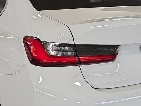 Used 2020 BMW 330i Sedan w/ Convenience Package RWD image 32