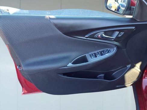 Used 2024 Chevrolet Malibu LT image 10