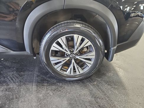 Certified 2023 Nissan Rogue SV w/ SV Premium B Package AWD/4WD image 35