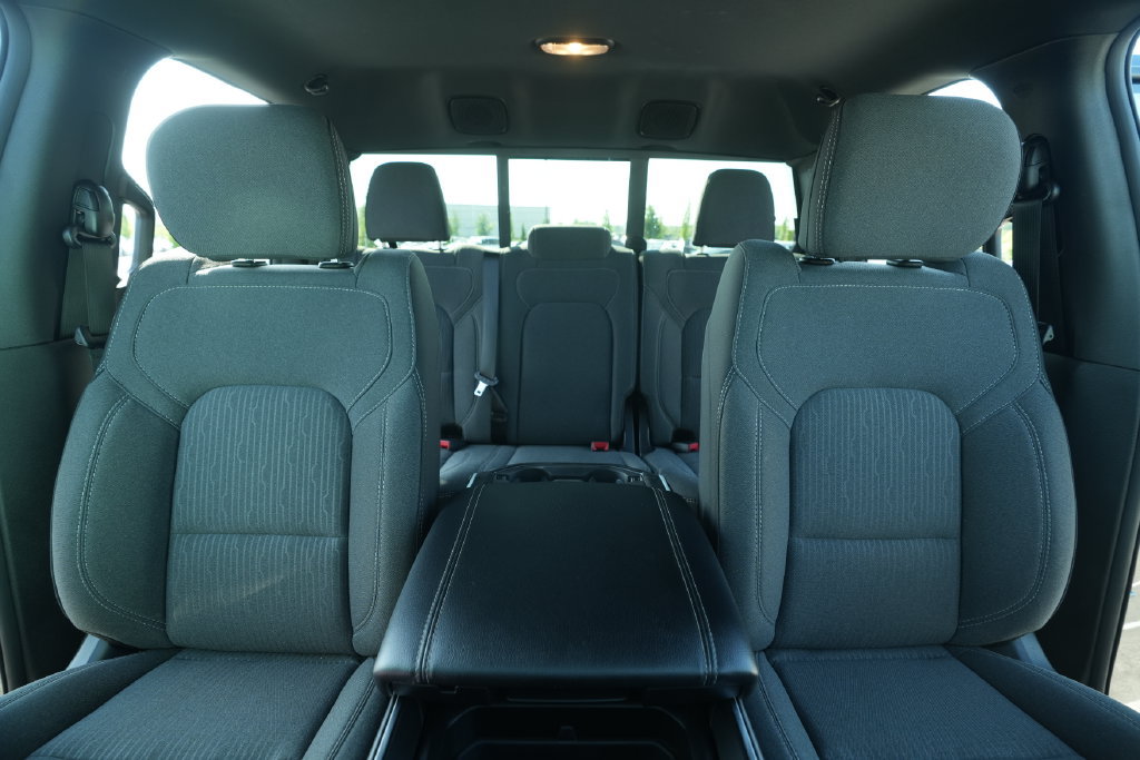 Used 2024 RAM 1500 Big Horn AWD/4WD image 39