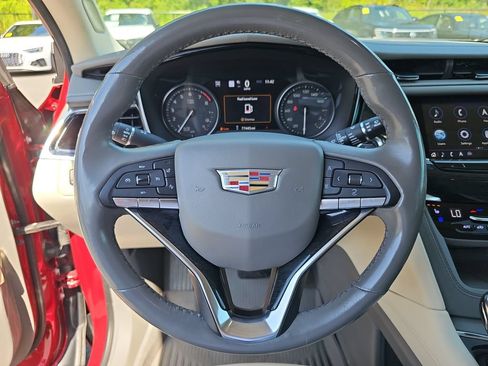 Used 2020 Cadillac XT6 Premium Luxury AWD/4WD image 15