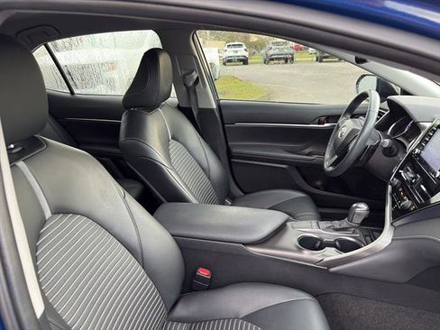 Used 2023 Toyota Camry SE w/ Convenience Package FWD image 9