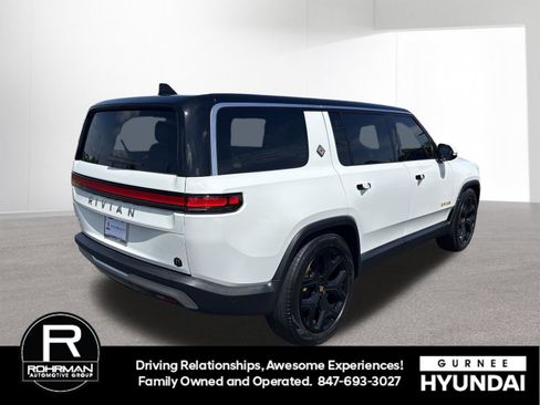 Used 2023 Rivian R1S Adventure AWD/4WD image 9