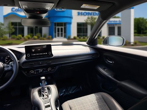 Used 2023 Honda HR-V Sport image 31