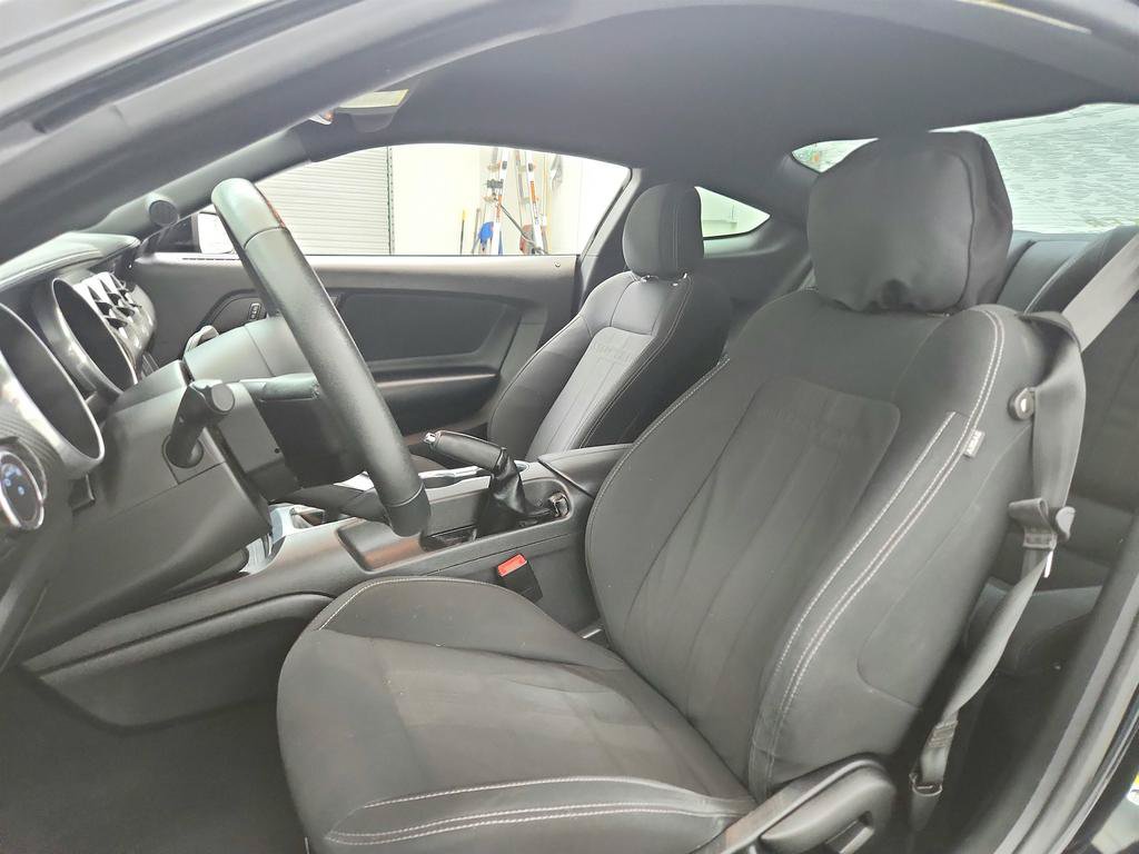 Used 2020 Ford Mustang Coupe RWD image 14