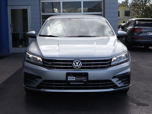 Used 2018 Volkswagen Passat 2.0T R-Line w/ R-Line Lighting Package FWD image 8