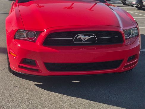 Used 2013 Ford Mustang Premium image 8