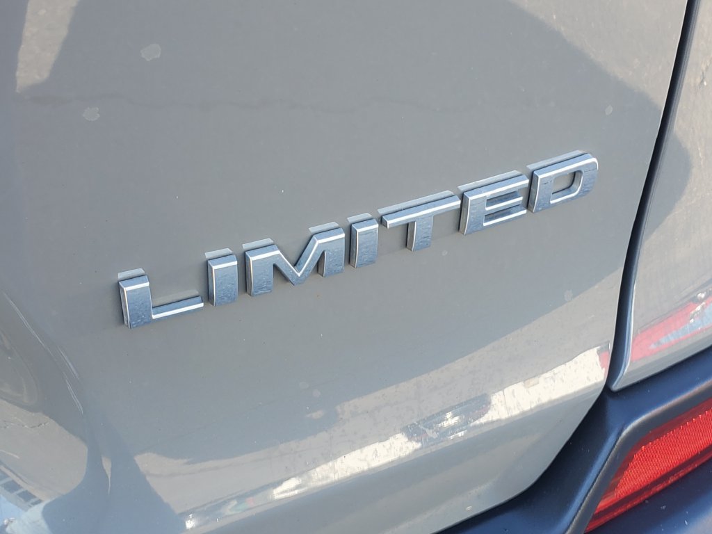 Used 2020 Jeep Cherokee Limited AWD/4WD image 32