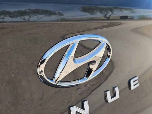 Certified 2026 Hyundai Venue SE image 11