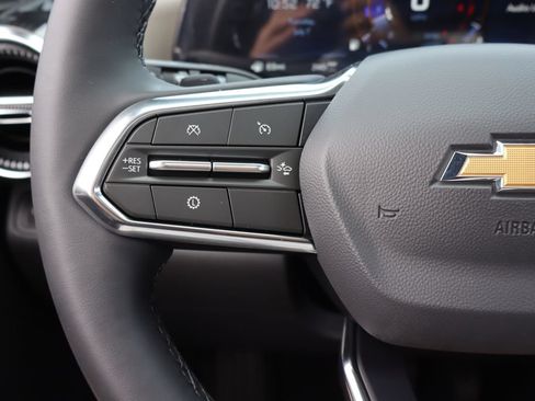 New 2027 Chevrolet Equinox LT w/ Convenience Package II AWD/4WD image 8