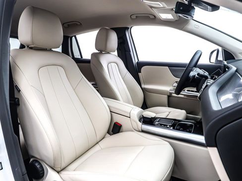 Used 2022 Mercedes-Benz GLA 250 image 8