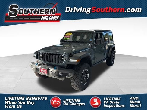 Used 2025 Jeep Wrangler Unlimited Rubicon 4xe w/ Convenience Group AWD/4WD image 1