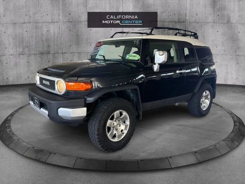 Used 2007 Toyota FJ Cruiser 2WD image 3