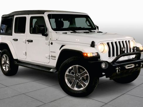 Used 2021 Jeep Wrangler Unlimited Sahara image 3