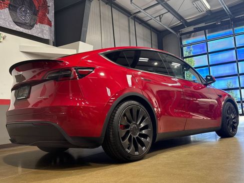 Used 2023 Tesla Model Y Performance AWD/4WD image 41