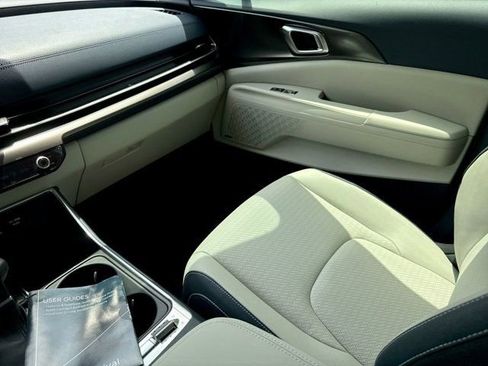 New 2025 Kia Carnival SX Prestige image 11