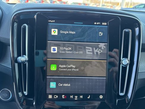 Used 2023 Volvo XC40 B5 Core w/ Protection Package Premier image 20